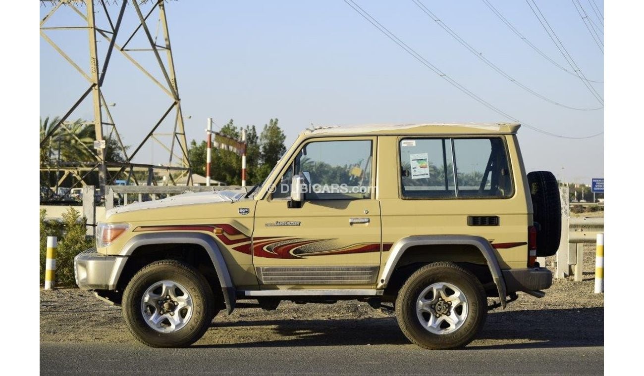 Toyota Land Cruiser 71 HARDTOP SHORT WHEEL BASE  V6 4.0L PETROL