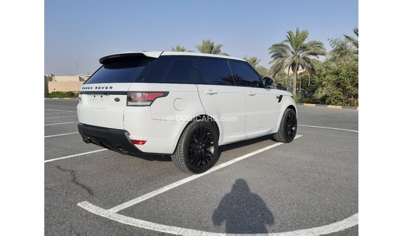 Land Rover Range Rover Sport 2015 GCC very clean car accident free full