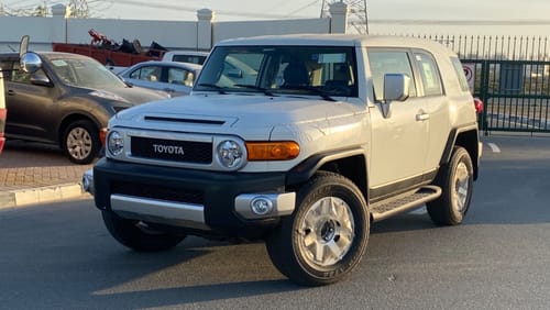 Toyota FJ Cruiser 4.0 Petrol GXR | automatic | brand new