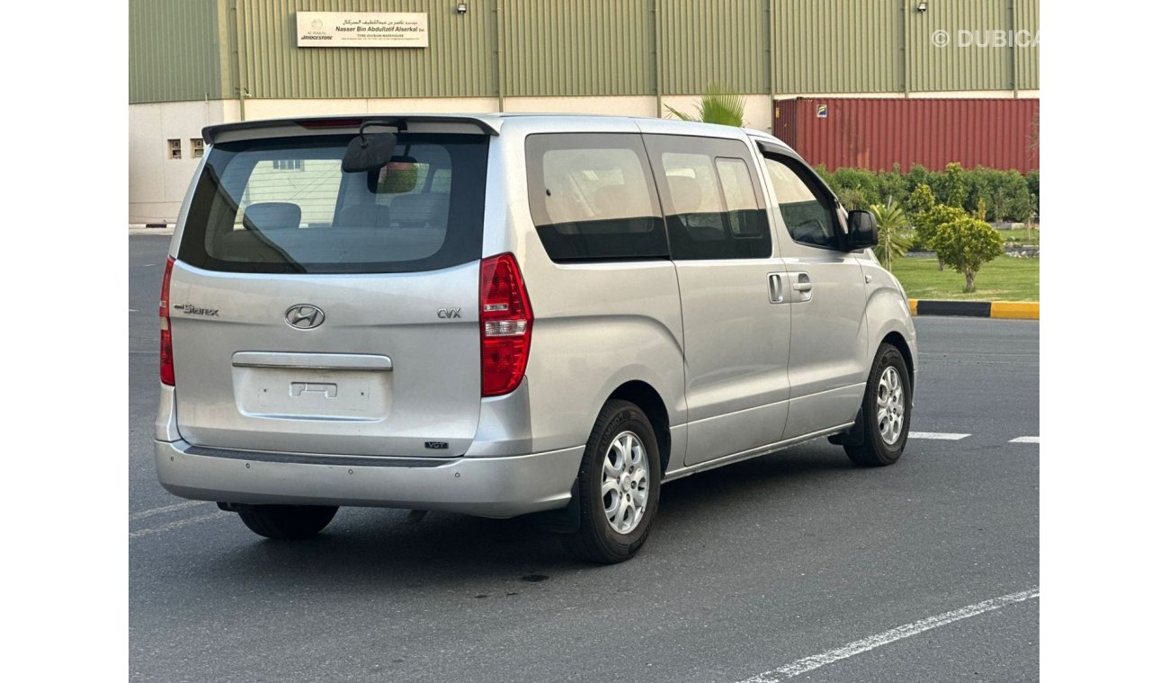 Hyundai H-1 Starex