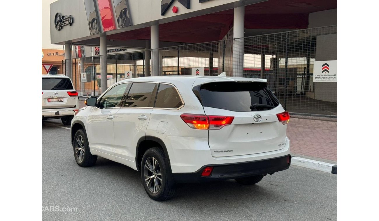 Toyota Highlander Toyota Hilander 2017 LE petrol Left hand Drive