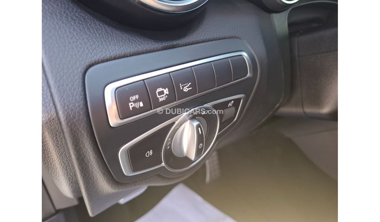 مرسيدس بنز GLC كوبيه 300 Mercedes-Benz GLC300 2019 full option