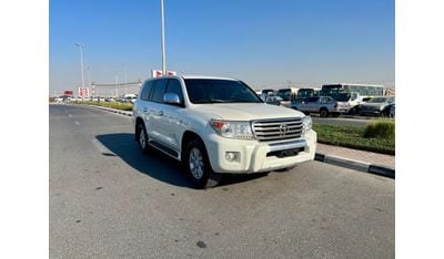 تويوتا لاند كروزر LAND CRUISER GXR 2011 V6 PETROL 4x4 . 7 SEATER