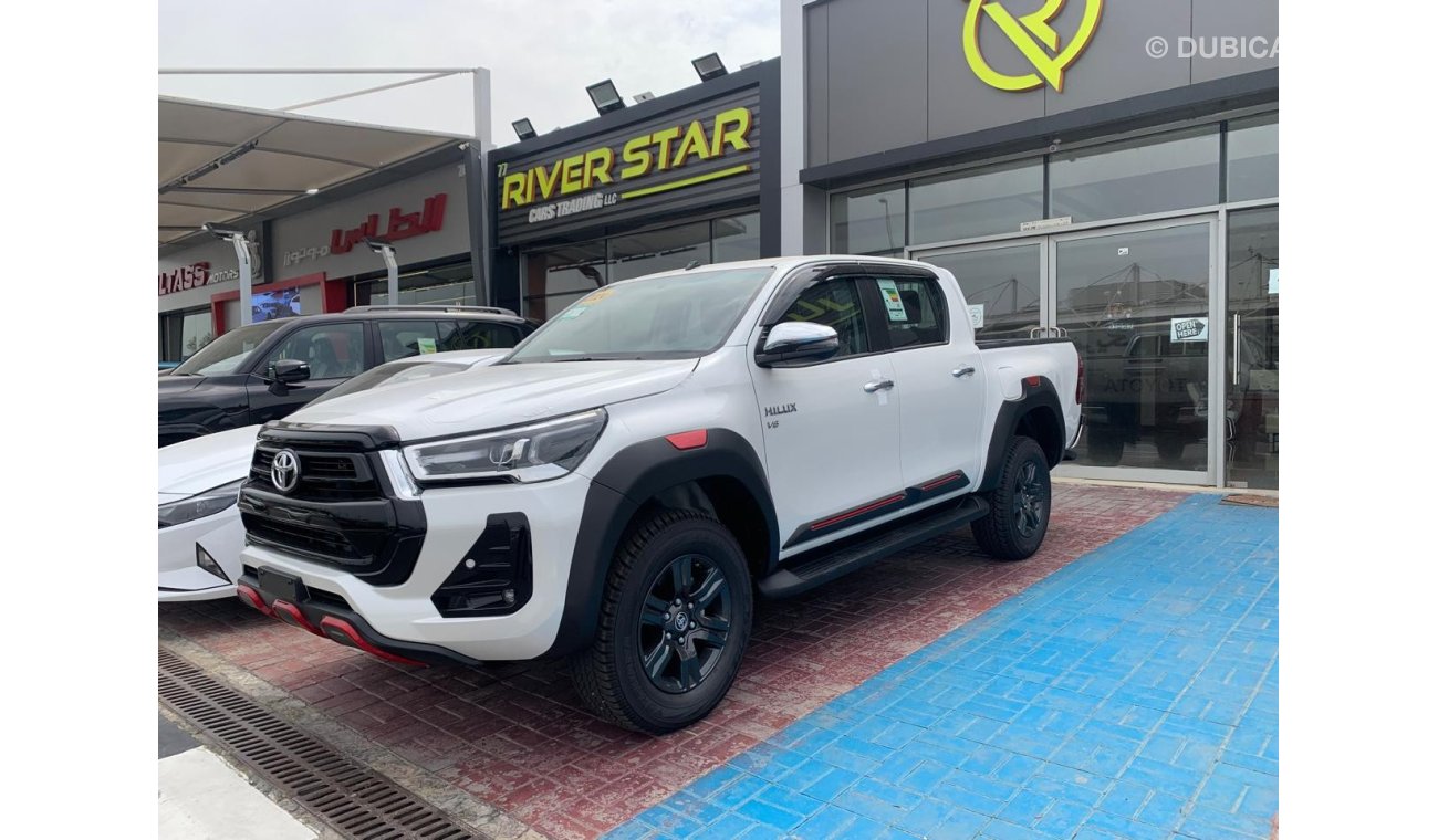 تويوتا هيلوكس 2024 TOYOTA HILUX SR5 4.0L V6 WHITE AND GREY AVAILABLE