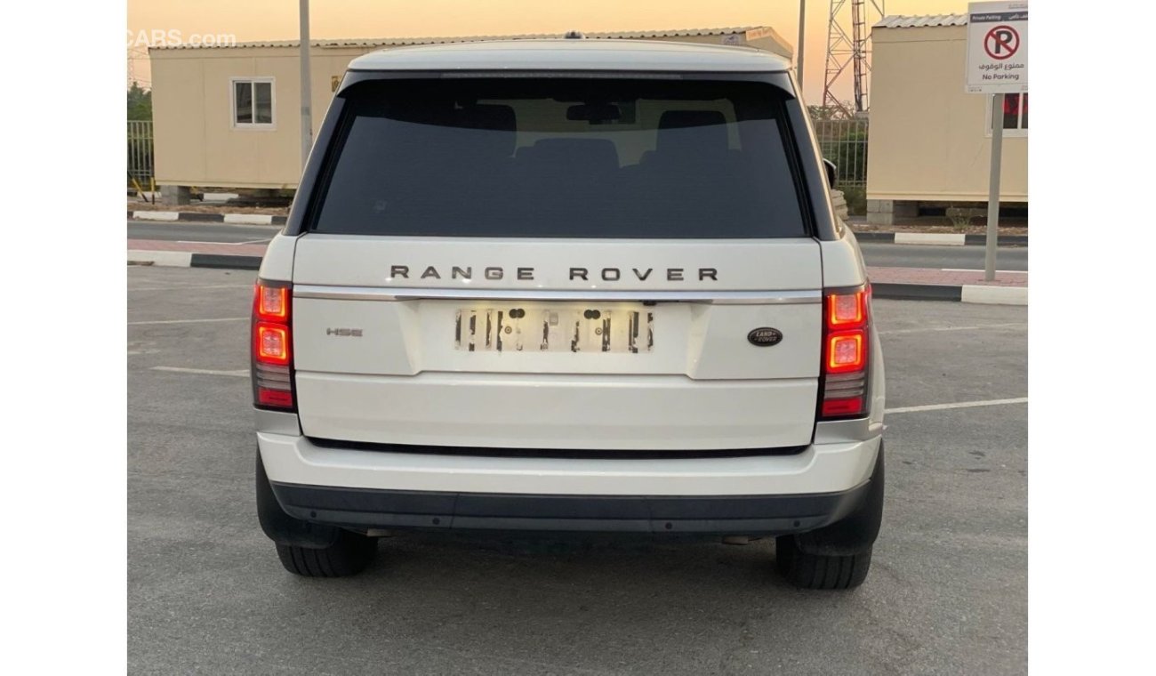 Land Rover Range Rover HSE GCC SPEC NEAT AND CLEAN