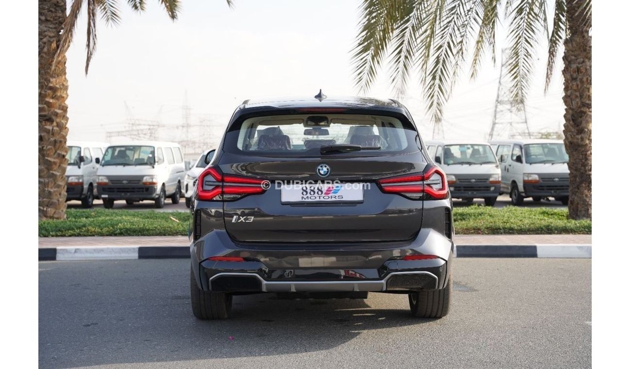 بي أم دبليو iX3 2024 BMW ix3 M-sport med options gray 0Km