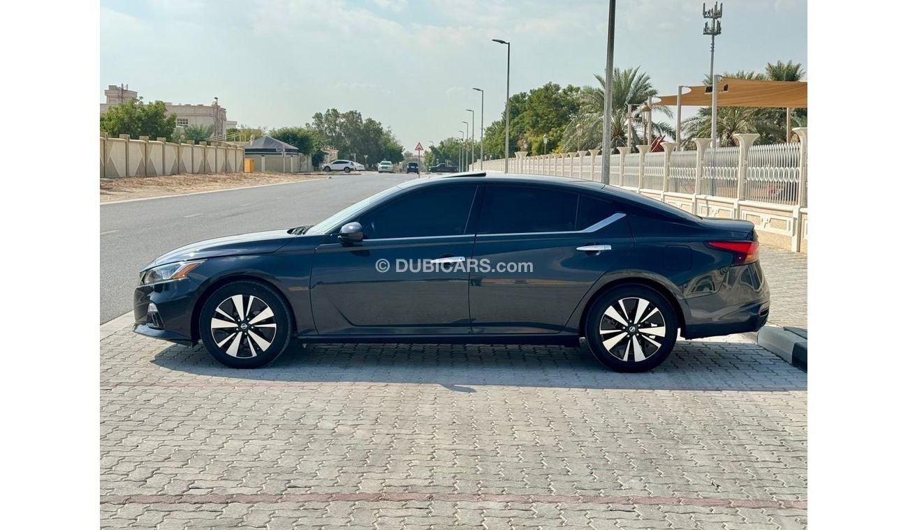 نيسان ألتيما Nissan Altima 2021 SV 2.5L Full Option,Sunroof GCC Specs