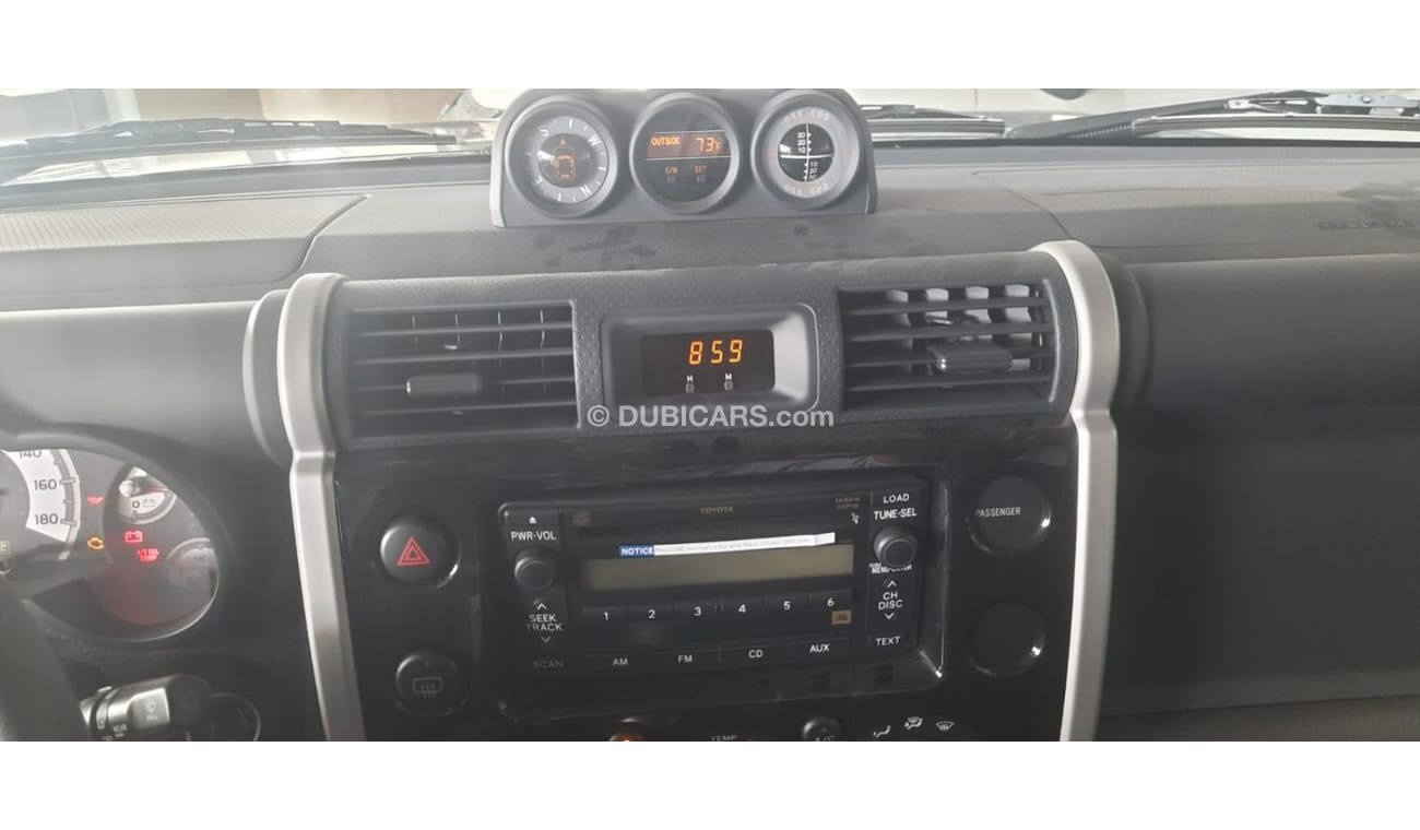 Toyota FJ Cruiser CAR WITH JBL SOUND SYSTEM