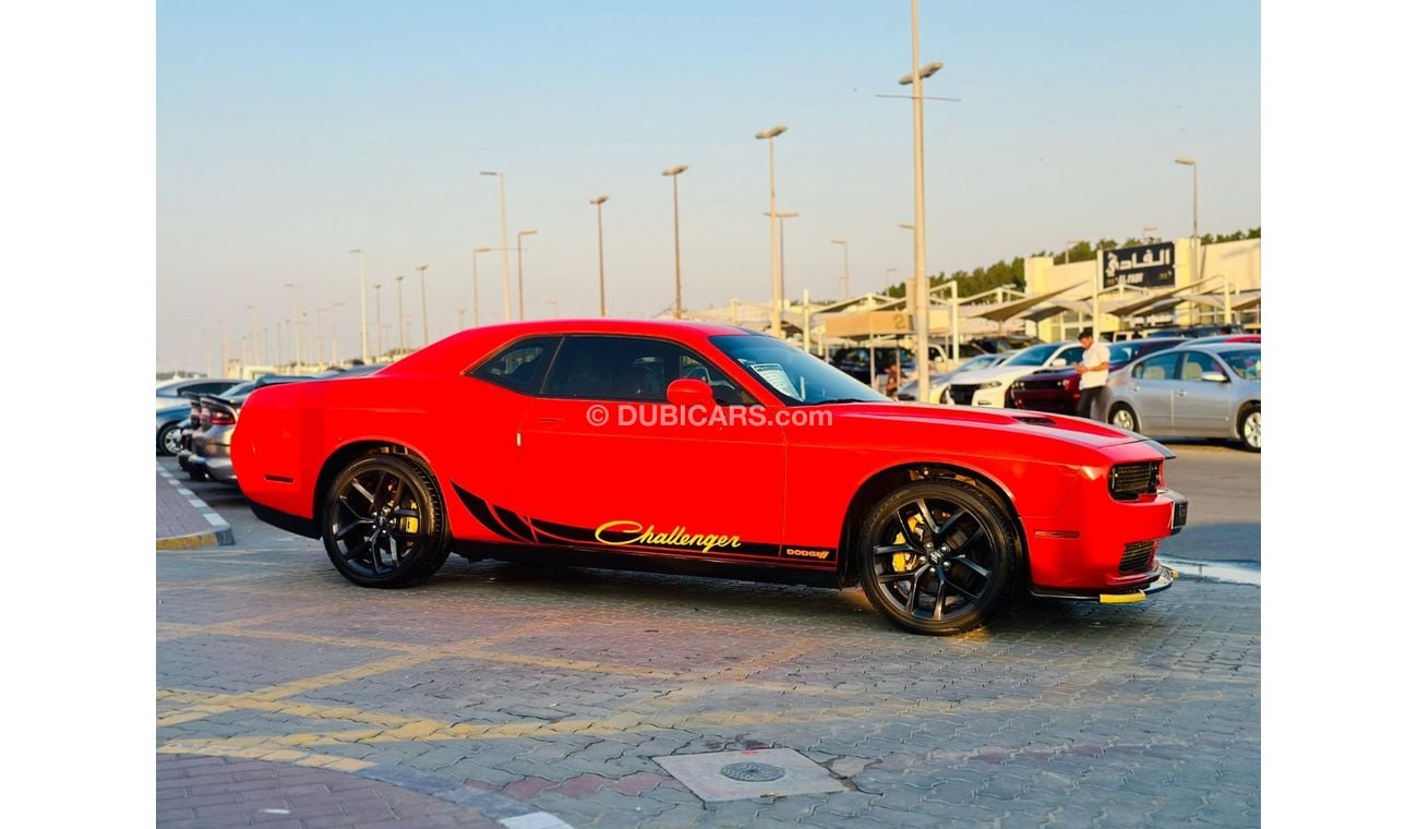 دودج تشالينجر SXT 3.6L | Monthly AED 1210/- | 0% DP | Custom Alcantara Seats | Touch Screen | # 37952