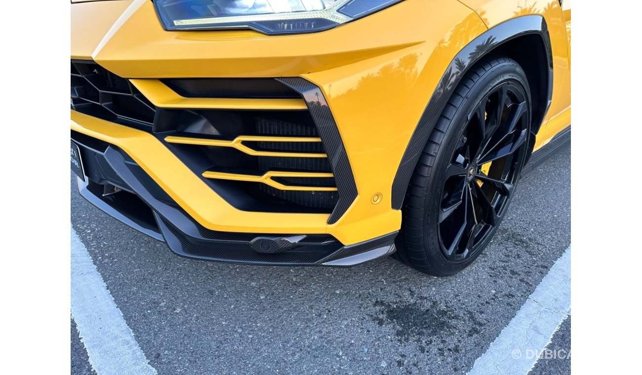 Lamborghini Urus Std Lamborghini Uris 2019 GCC full carbon fibre highest specification 57,000KM  360 camera Car play 