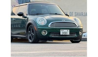 Mini Cooper Std In excellent condition and requires no expenses