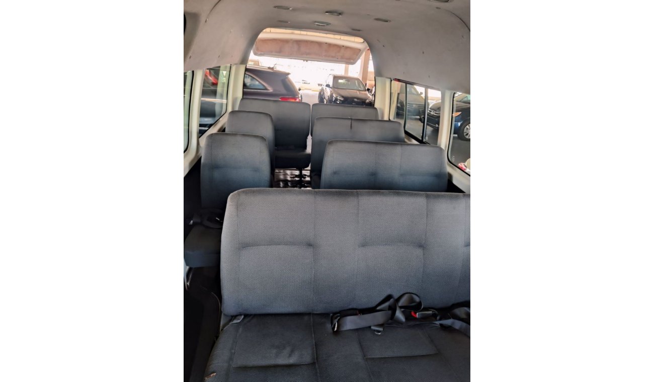 Toyota Hiace Toyota Hiac HIGHROOF 15 passenger model 2011 Petrol