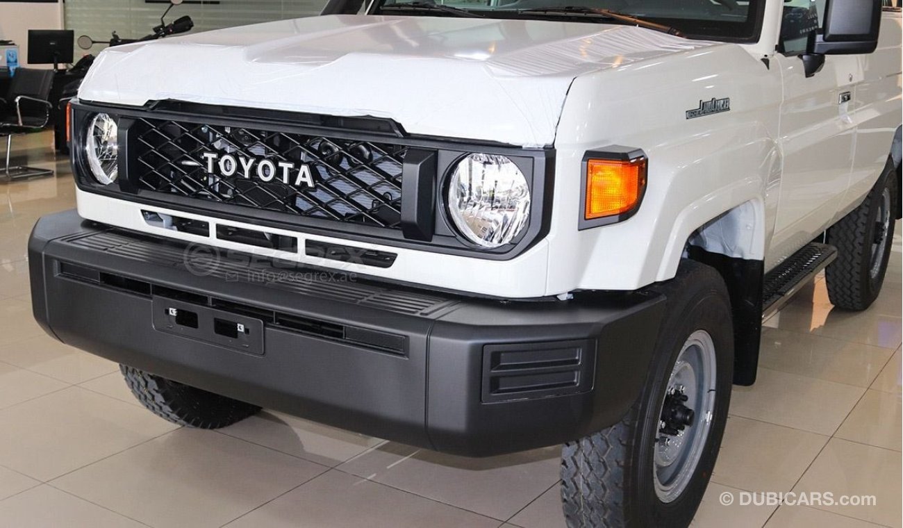 Toyota Land Cruiser Hard Top 2024 Model Toyota Land Cruiser Hardtop LC78, 4.2L Diesel 4WD 5M/T (SFX.J7842)