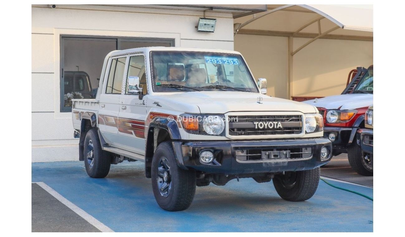 Toyota Land Cruiser Pick Up DC 2022 MODEL TOYOTA LAND CRUISER 79 DOUBLE CAB PICKUP LX V6 4.0L PATROL 4WD MANUAL TRANSMISSION