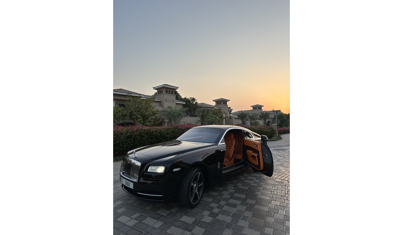 Rolls-Royce Wraith 6.6 V12 biturbo  633 HP