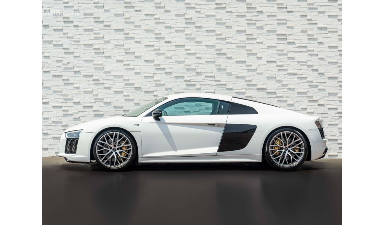 أودي R8 AED 8,861 PM • R8 V10 5.2L AWD • ONLY 60,000 KMS • FULL AUDI SERVICE HISTORY AND NEXT FREE SERVICE