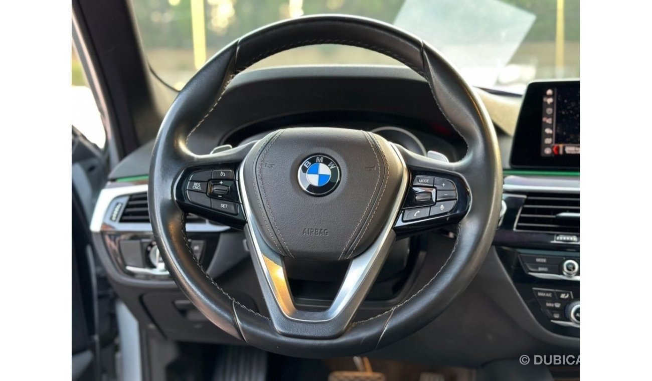 BMW 530i BMW 530e Hybird 2019 US Good Condition // Full Option