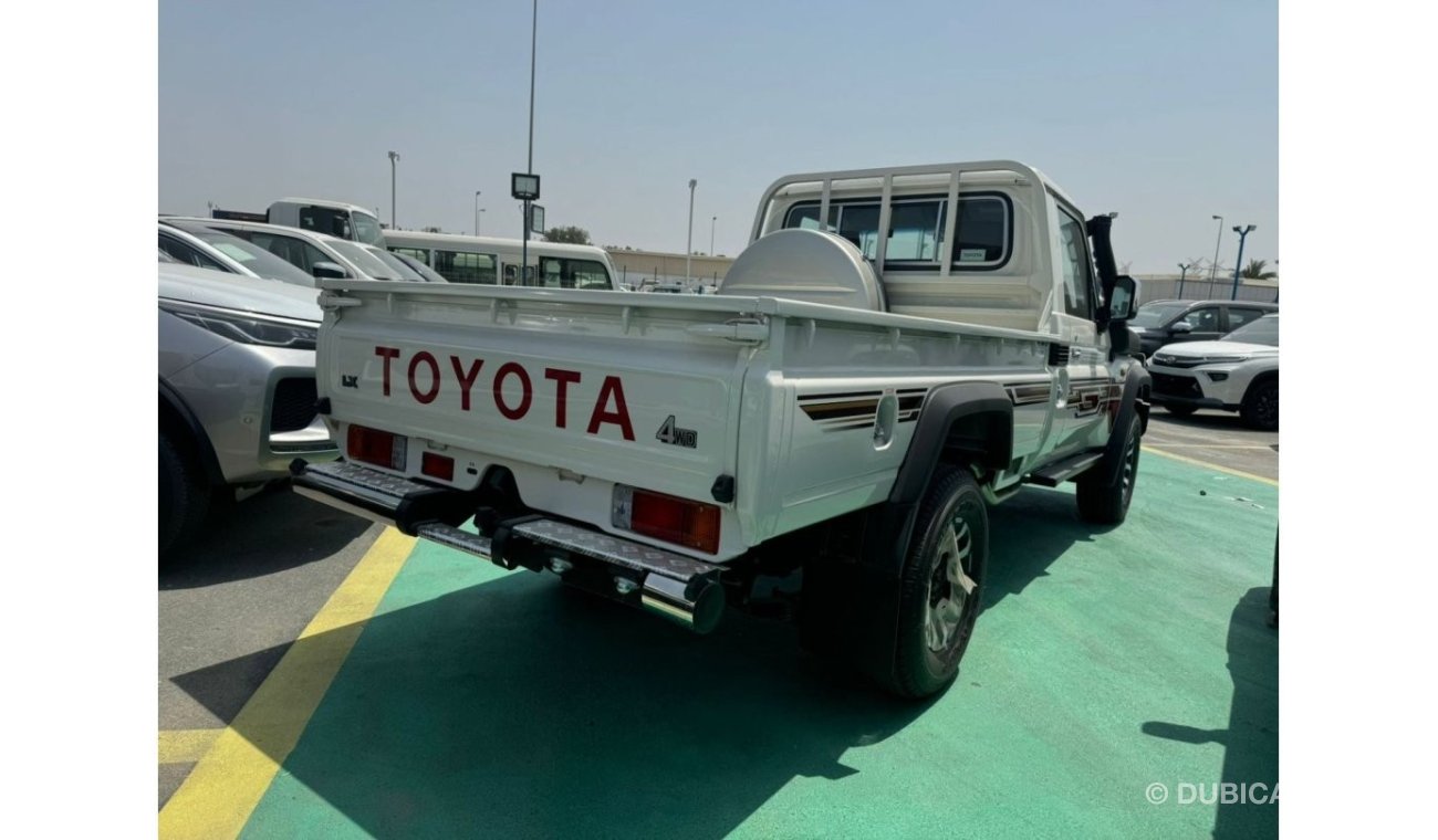 Toyota Land Cruiser Pick Up 2.8L DIESEL SINGLE CABIN AUTOMATIC 2024