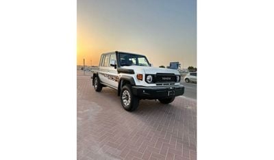 تويوتا لاند كروزر بيك آب Land Cruiser Pickup Double Cab LC 79 Petrol Full Option