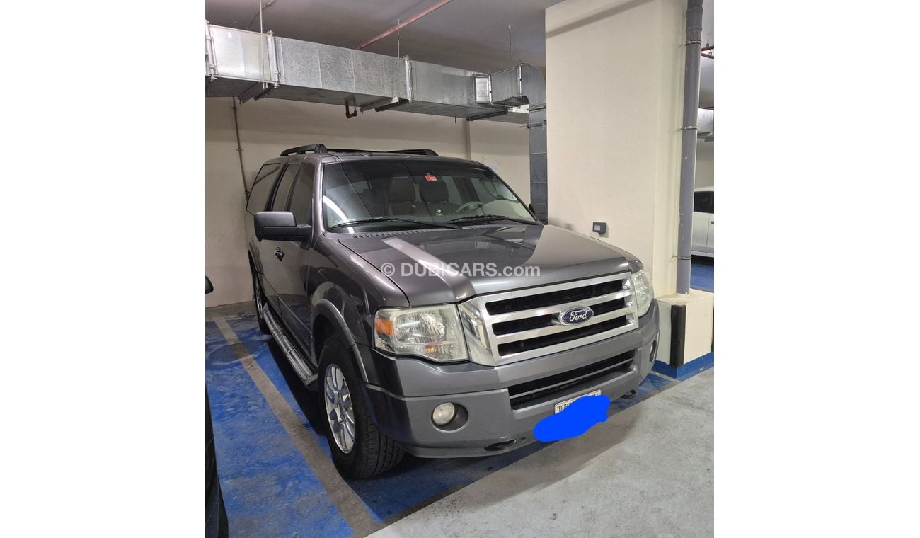 Ford Expedition EL XLT 5.4L