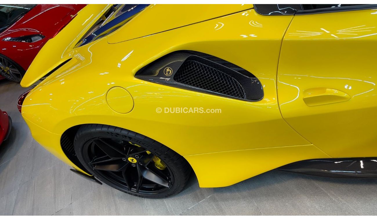 فيراري 488 Pista Spider | 2020 | Giallo Modena | Full Carbon Fiber | 720 HP