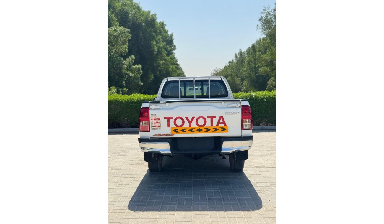 Toyota Hilux GL 2 Full manual petrol4×4