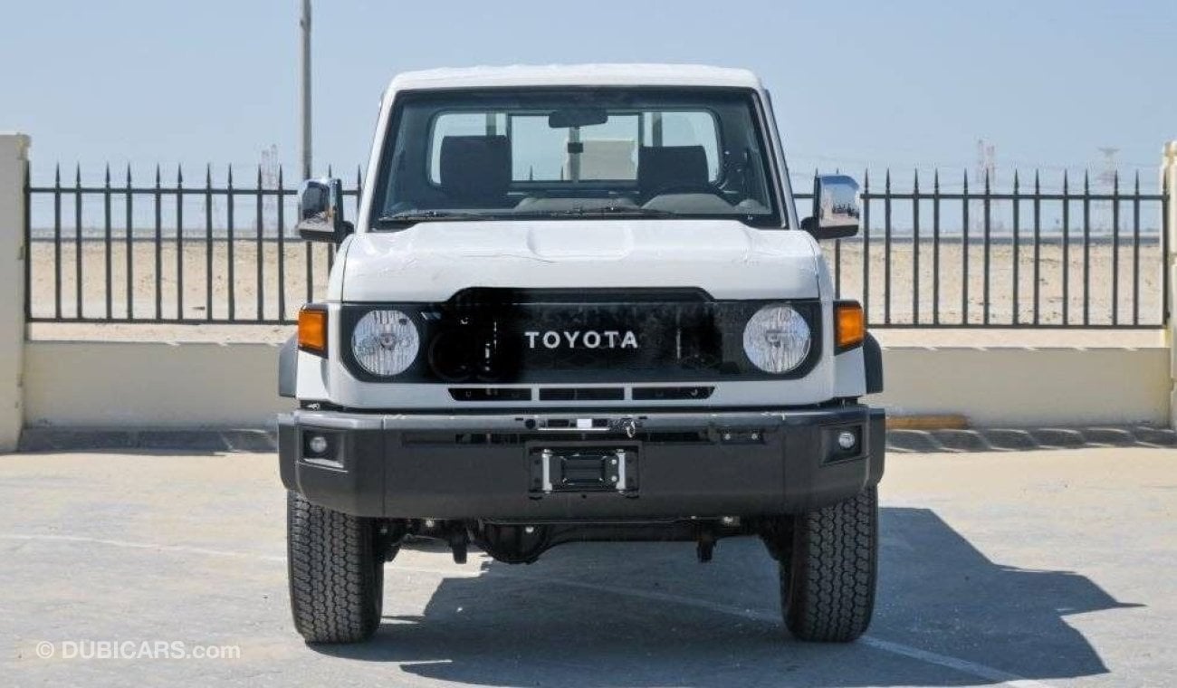 Toyota Land Cruiser Pick Up TOYOTA LC PU SINGLE CABIN LX – 4.0L PETROL ,A/T,MY24