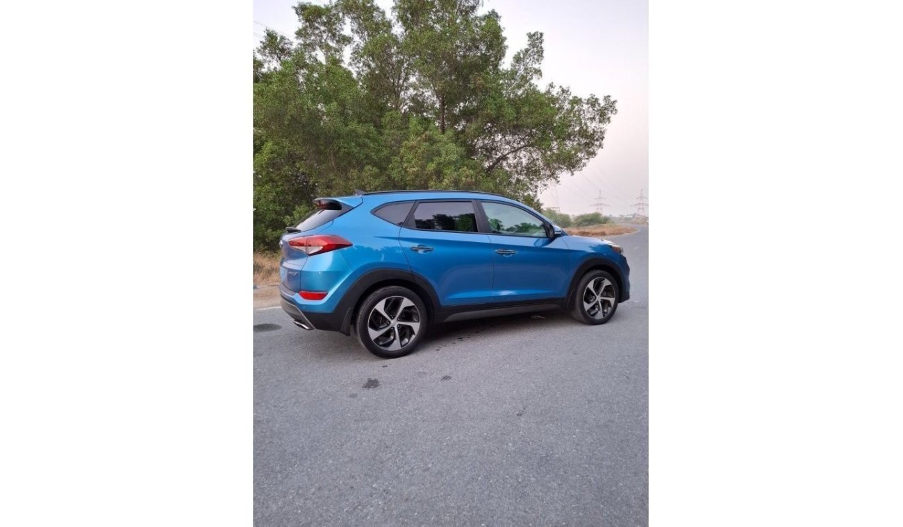 Hyundai Tucson GLS Plus Tucson, American import, accident-free, unpainted, full specifications, panoramic, full spe