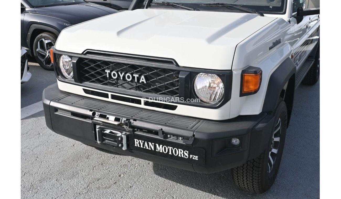 تويوتا لاند كروزر بيك آب Toyota Land Cruiser Pickup  4.0L V6, Petrol, 4WD, Model 2024, Color White