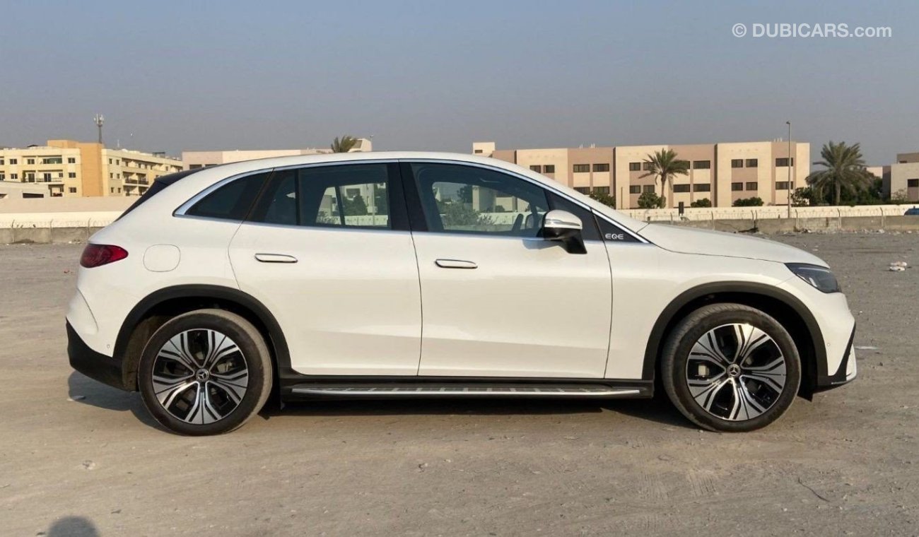 Mercedes-Benz EQE 53 AMG SUV exterior - Side Profile