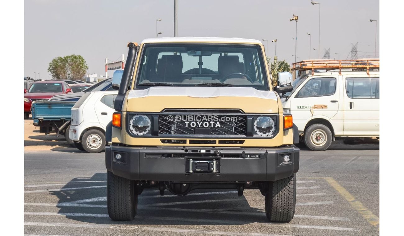 تويوتا لاند كروزر 70 TOYTOA LAND CRUISER 79 4.0L 4WD AT DC PICKUP 2025