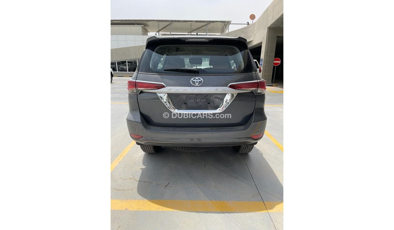 Toyota Fortuner 2.7 L 4x2