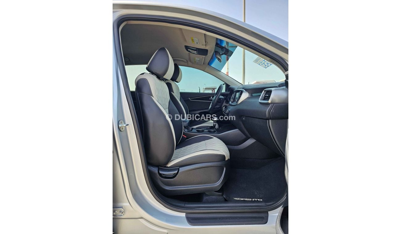 كيا سورينتو LX / 7 SEATS V6 / ELECTRIC / LEATHER SEATS / DVD / BLIND SPOT / 613 MONTHLY/ LOT#69917