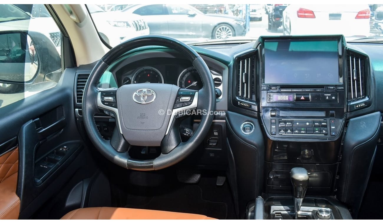 Toyota Land Cruiser GXR V6 Facelifted 2021