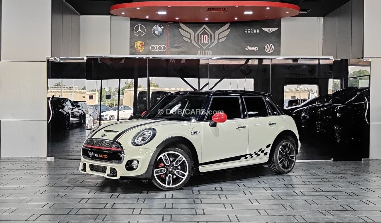 ميني كوبر إس AED 1,300 P.M | 2019 COOPER S JCW KIT | UNDER WARRANTY | PANORAMIC VIEW | GCC