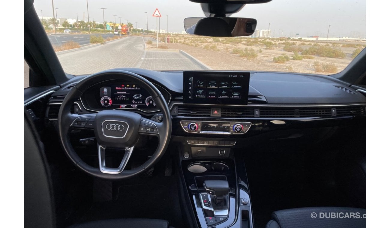 أودي A4 45 TFSI S Line 2.0L