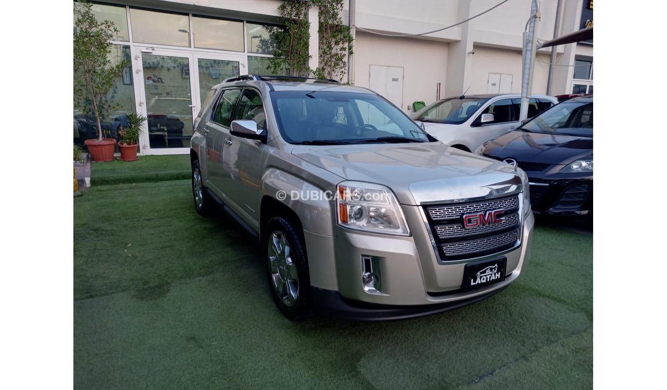 GMC Terrain Model 2013 gulf, radar hatch, leather, cruise control, alloy wheels, sensors, in excellent condition