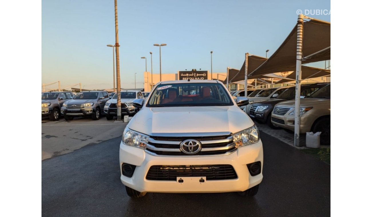 تويوتا هيلوكس 2023 Toyota Hilux  DLS 2.4L 4 cylinder - Manual . Diesel . Four Wheel Drive . clean car very good co