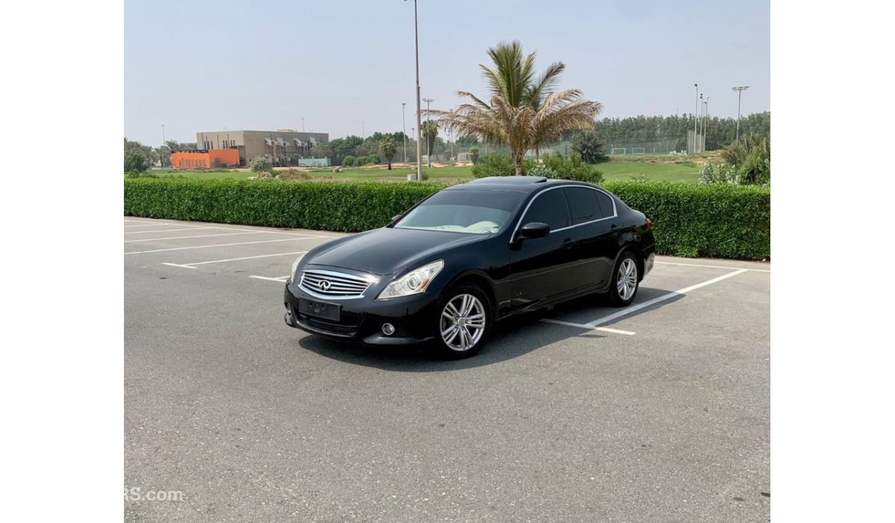 إنفينيتي G37 السياره بحاله جيده جدا لا تحتاج إلى أي مصاريف