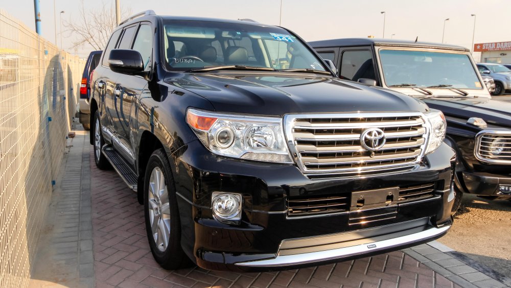 Toyota Land Cruiser ZX for sale: AED 170,000. Black, 2015