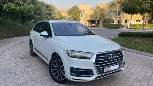 أودي Q7 45 TFSI Quattro - Service Contract & New Tyres