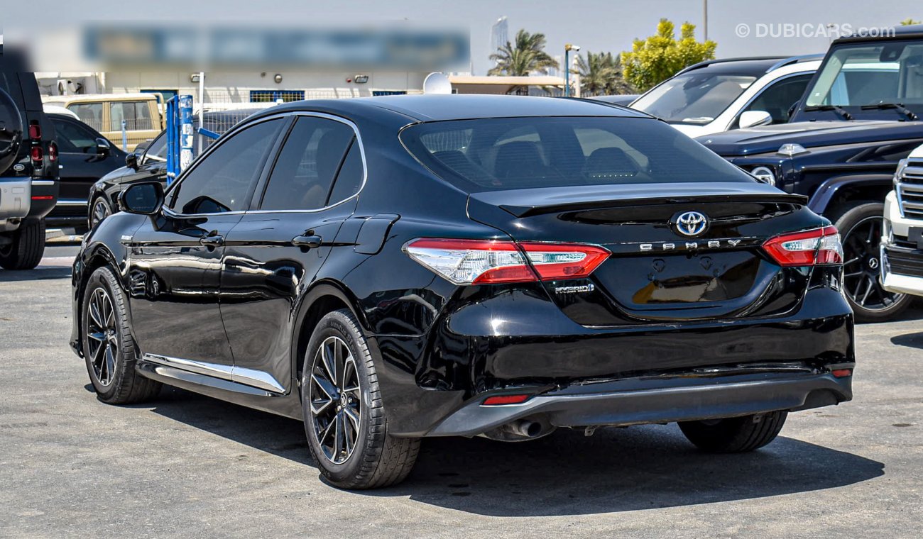 تويوتا كامري 2.5 L Hybrid