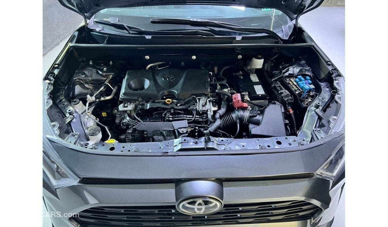 Toyota RAV4 LE Perfect inside and out