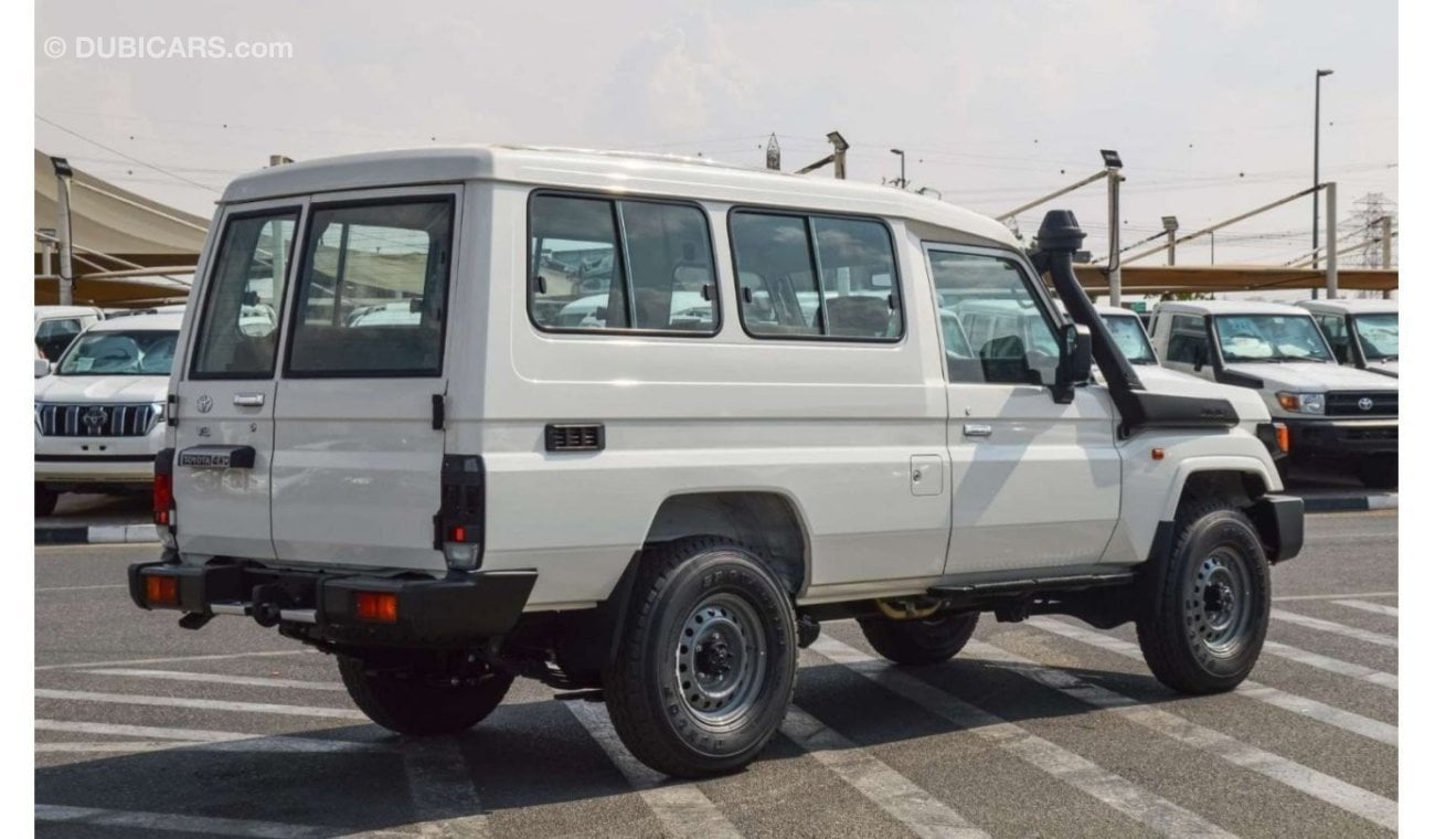 تويوتا لاند كروزر هارد توب LC78 Hardtop 3 Doors 4.0L Petrol