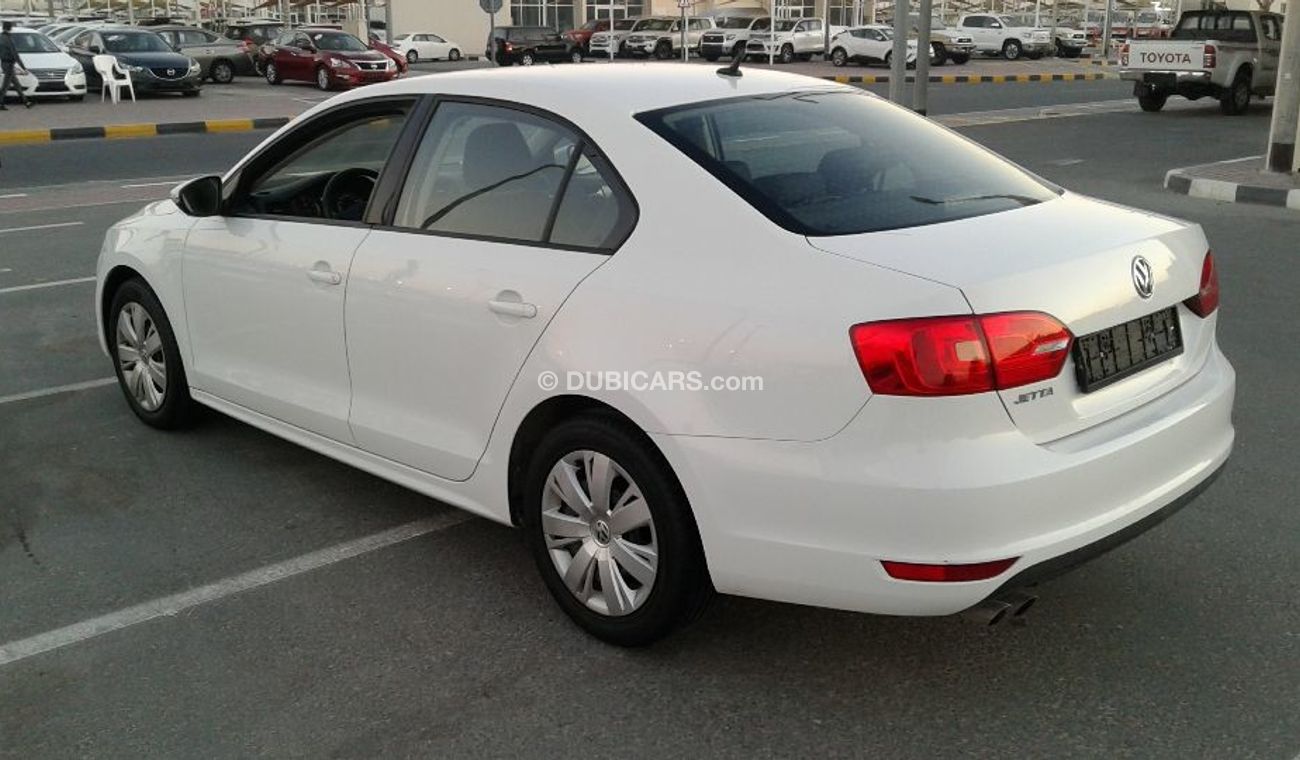 Volkswagen Jetta 2015 white