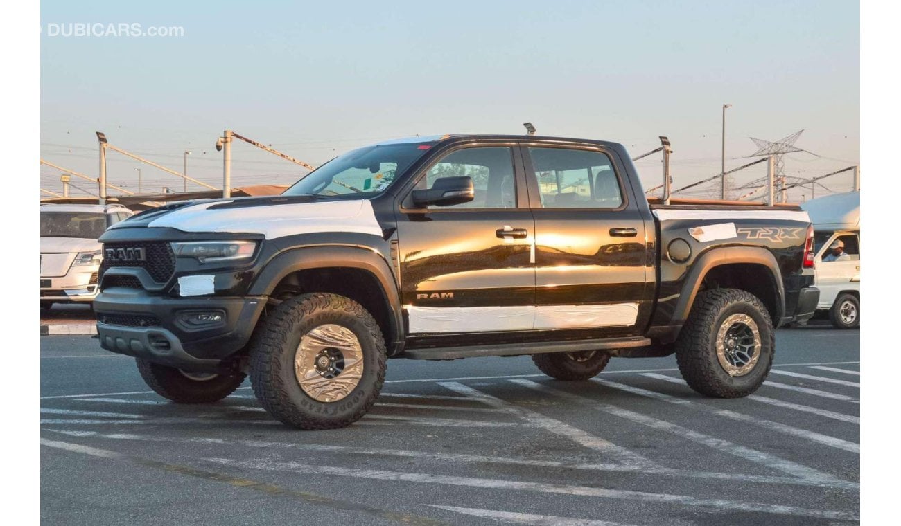 رام 1500 TRX DODGE RAM TRX 6.2L V8 PETROL PICKUP TRUCK 2024