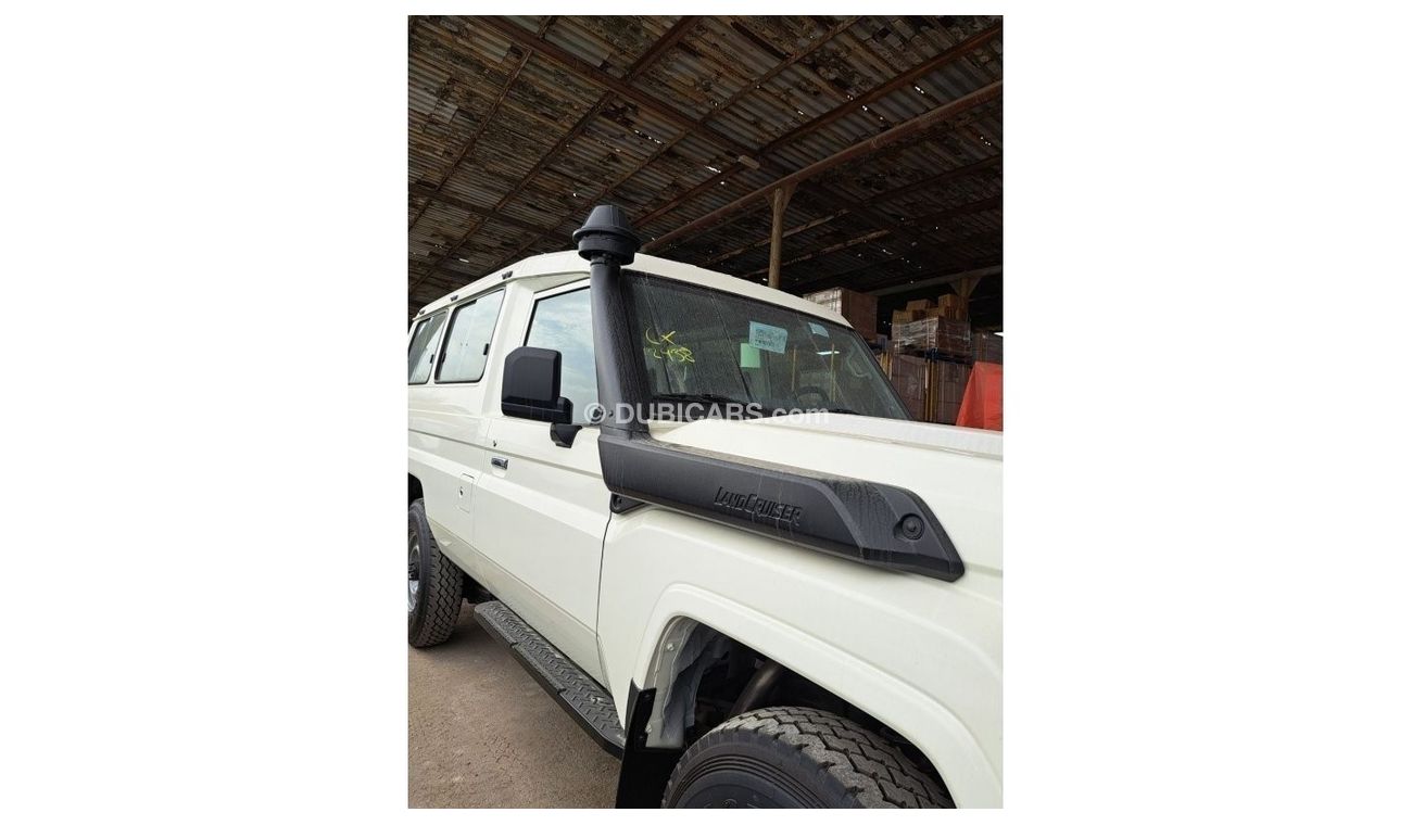 Toyota Land Cruiser Hard Top LC78 4.5L V8DIESEL 3DOOR