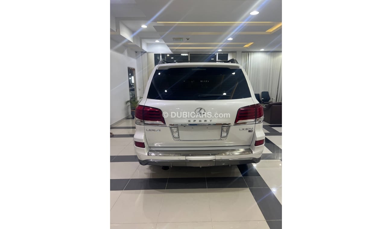 Lexus LX570 Platinum 5.7L