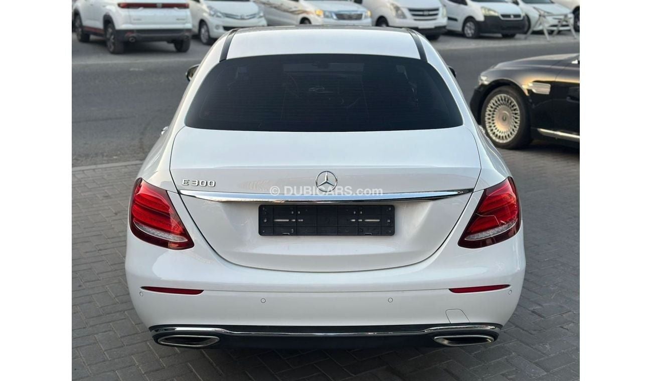 Mercedes-Benz E200 Mercedes Benz E200 2018 Korean Specs