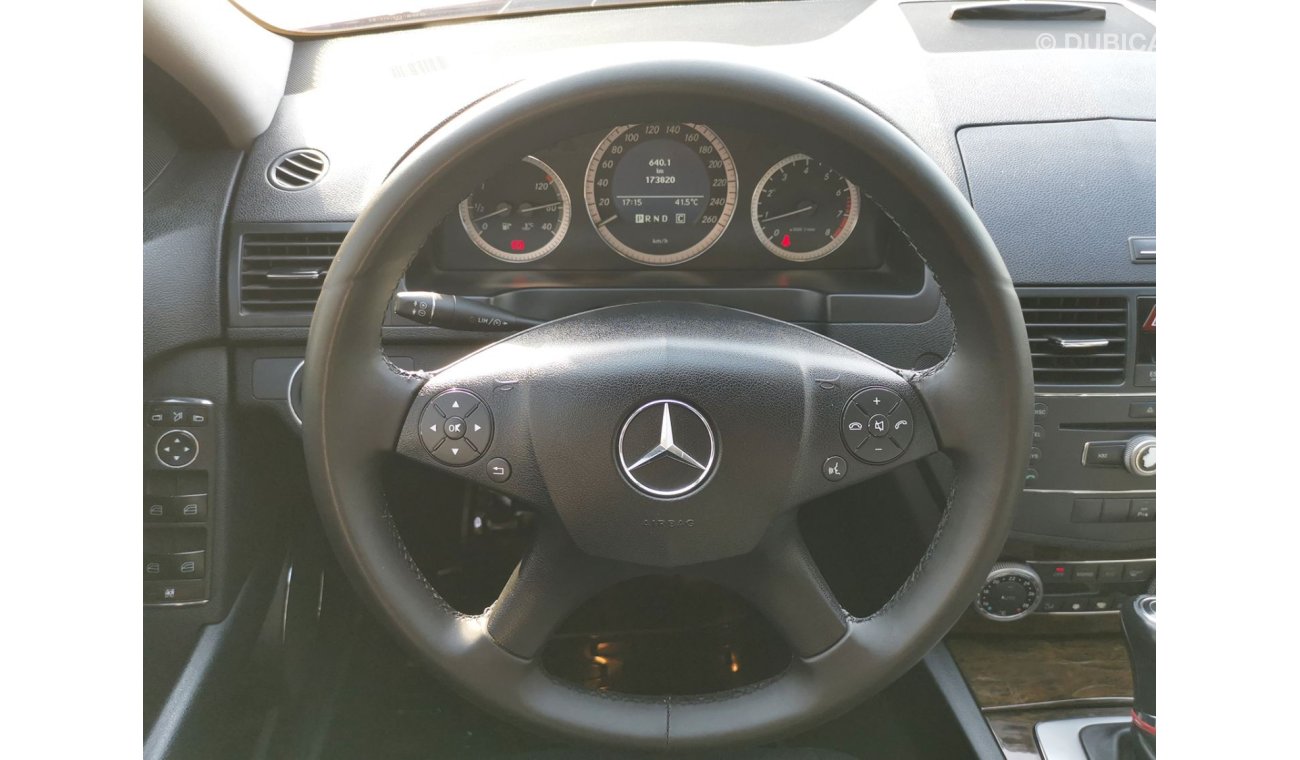 Mercedes-Benz C200